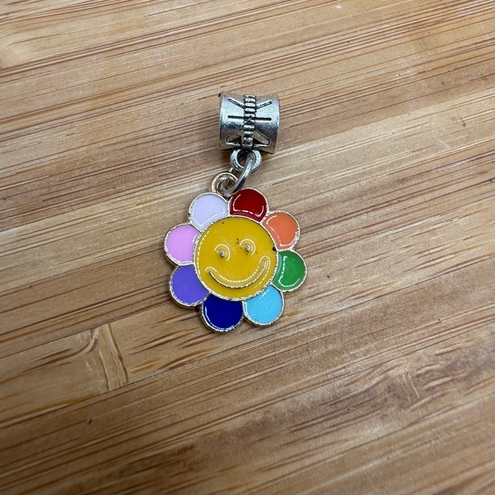 Colorful Enamel Smiley Flower Charm‎